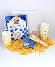 Load image into Gallery viewer, Play Lemonade Stand for Pretend Play
